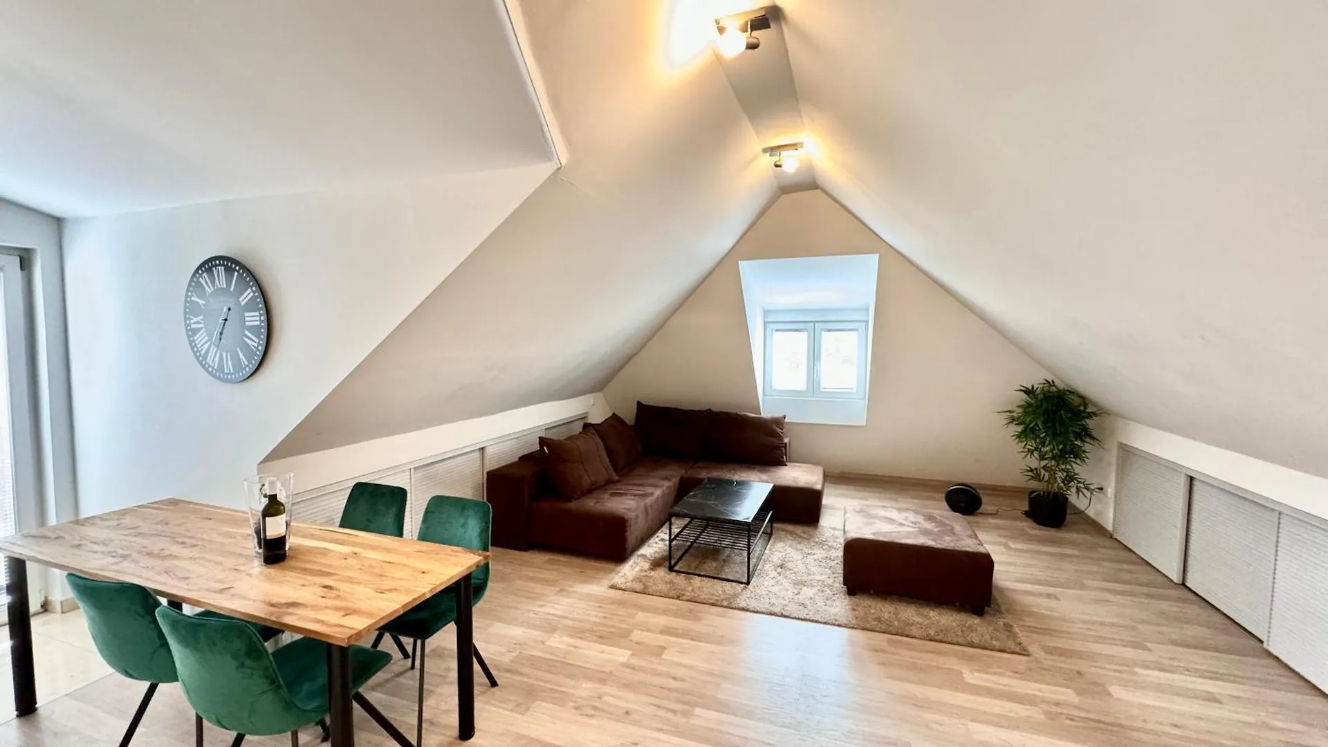 Modern, Spacious With Free Car Parking Split Kroatien